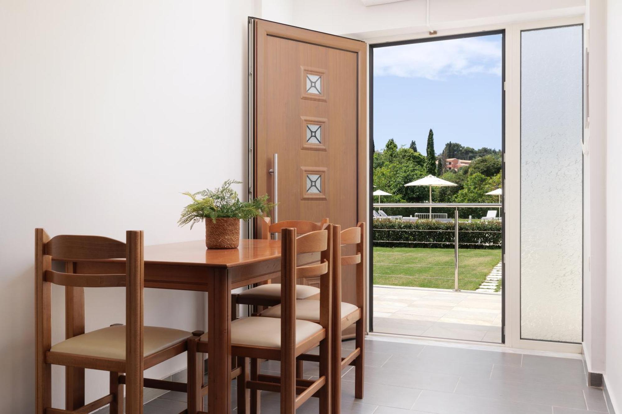 Santos Luxury Apartments Dassia  Exterior photo