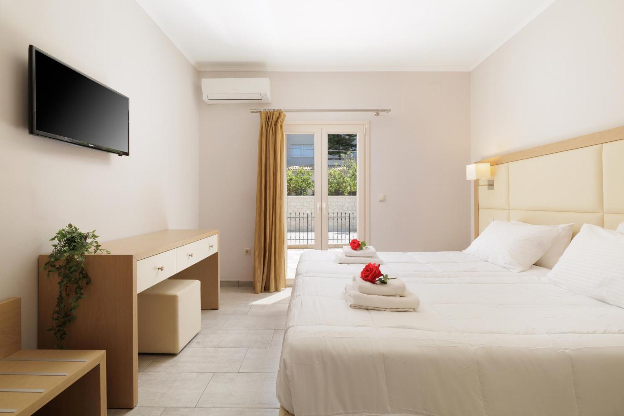 Santos Luxury Apartments Dassia  Exterior photo
